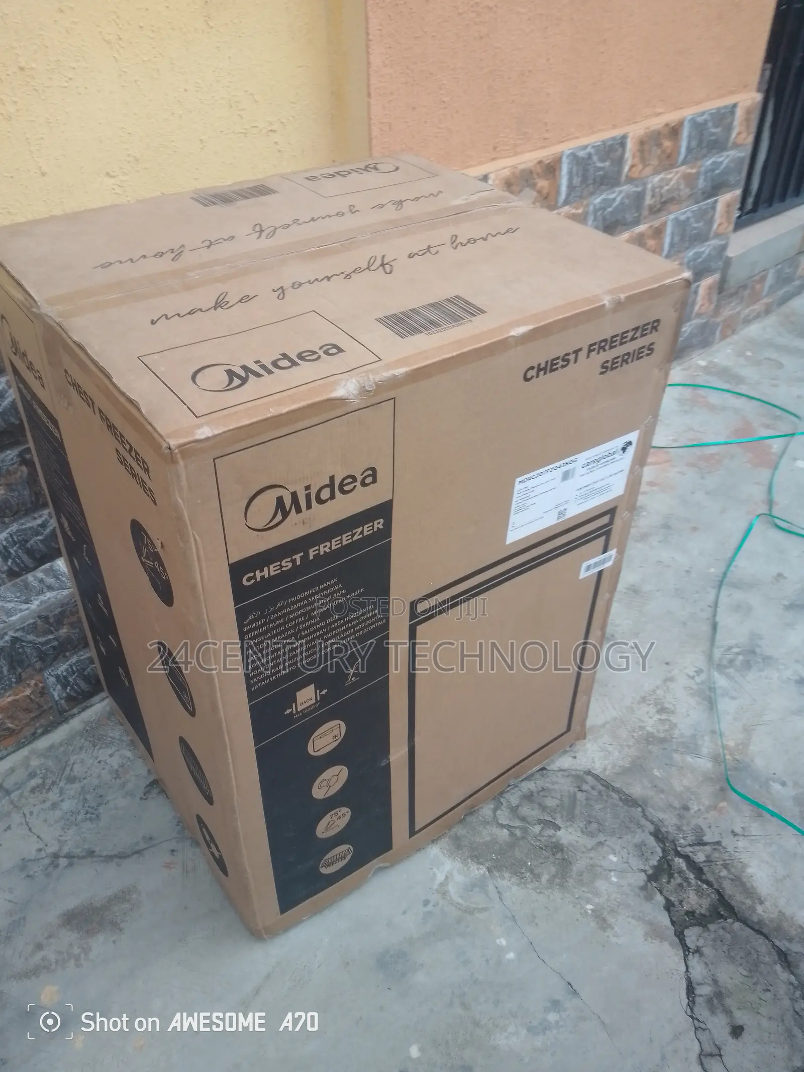 Midea Chest Freezer 142 L W/ Basket