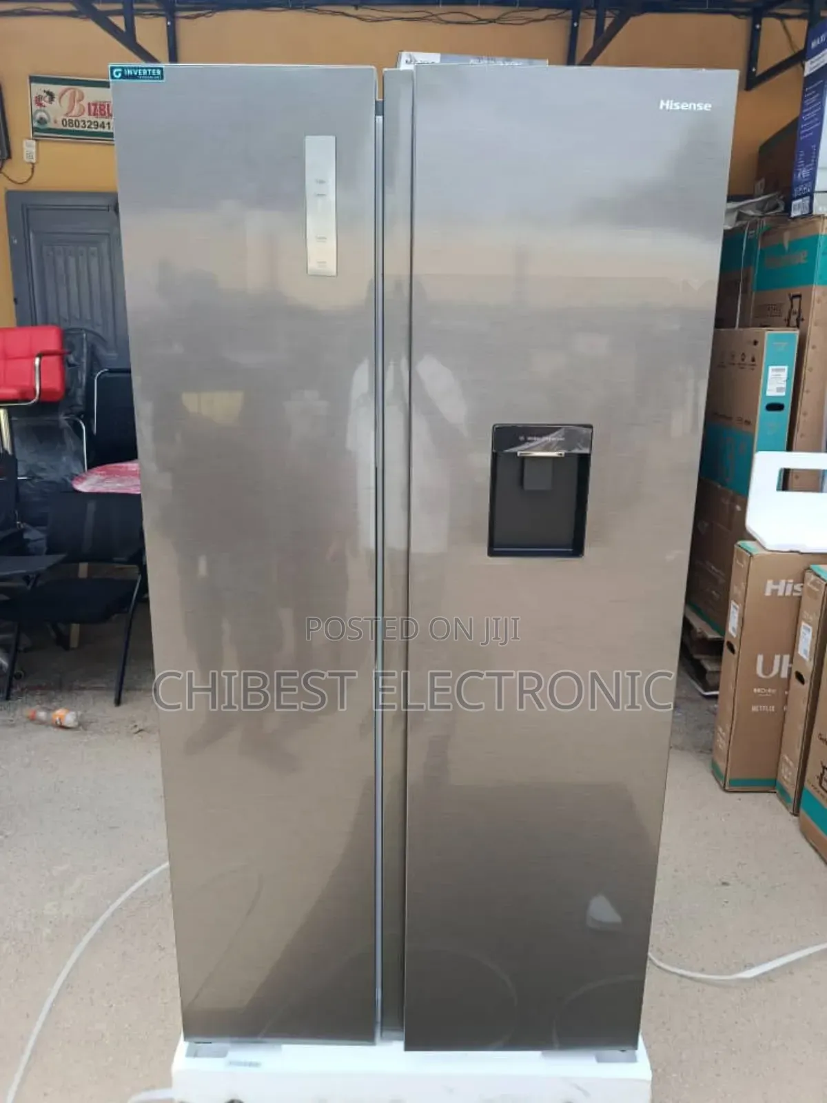 Hisense Side by Side Refrigerator in Silver