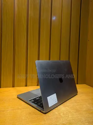 Laptop Apple MacBook Pro 2020 16GB Apple M1 SSD 1T