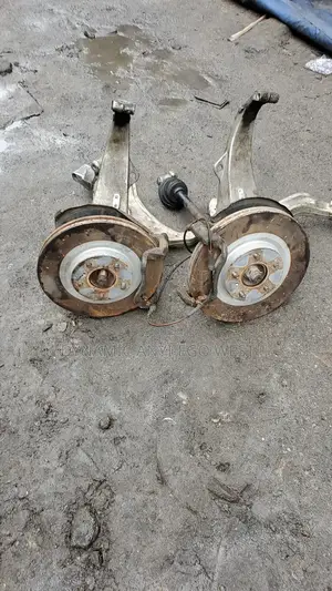 Infiniti M37x Hub and Lower Arm