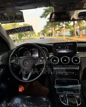 Mercedes-Benz C300 2016 Black
