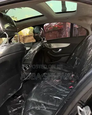 Mercedes-Benz C300 2016 Black