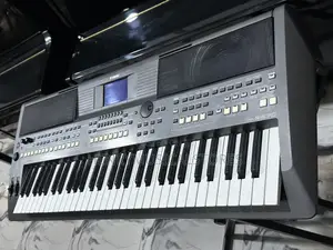 Photo - Yamaha Arranger S-670