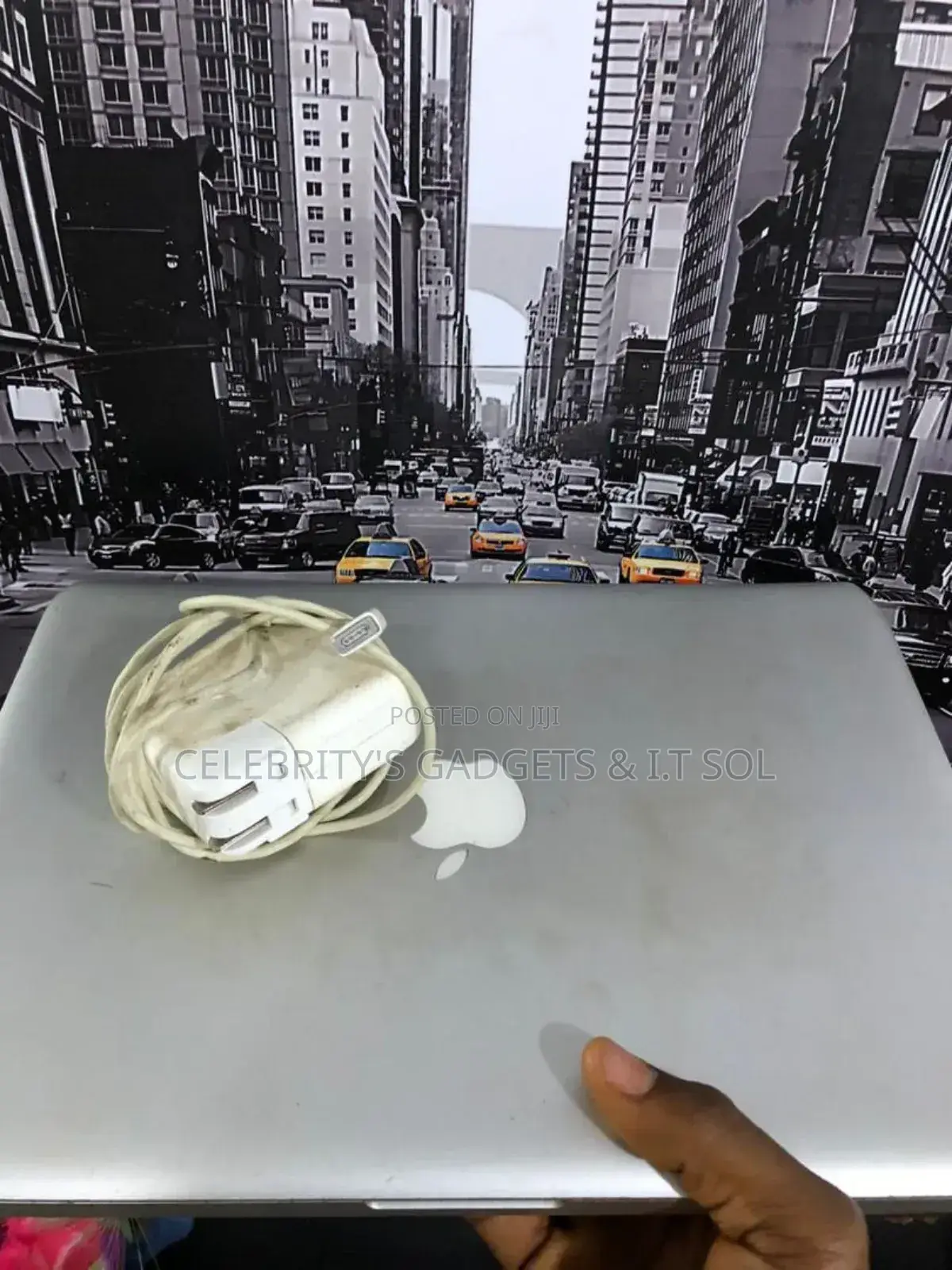 Laptop Apple MacBook 2015 4GB Intel Core 2 Duo SSHD+SSD 500GB