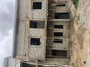 Photo - 3bdrm Duplex in Luxiar Estate, Life Camp for sale