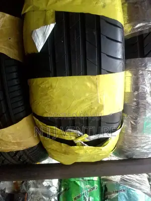 215 60 R17 Michelin Tyre