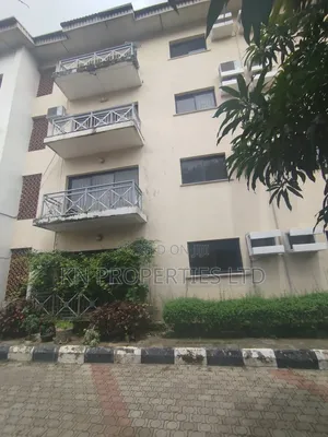 3bdrm Block of Flats in Garki for rent