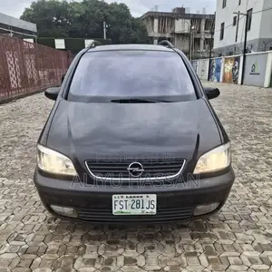 Photo - Opel Zafira 2005 Black