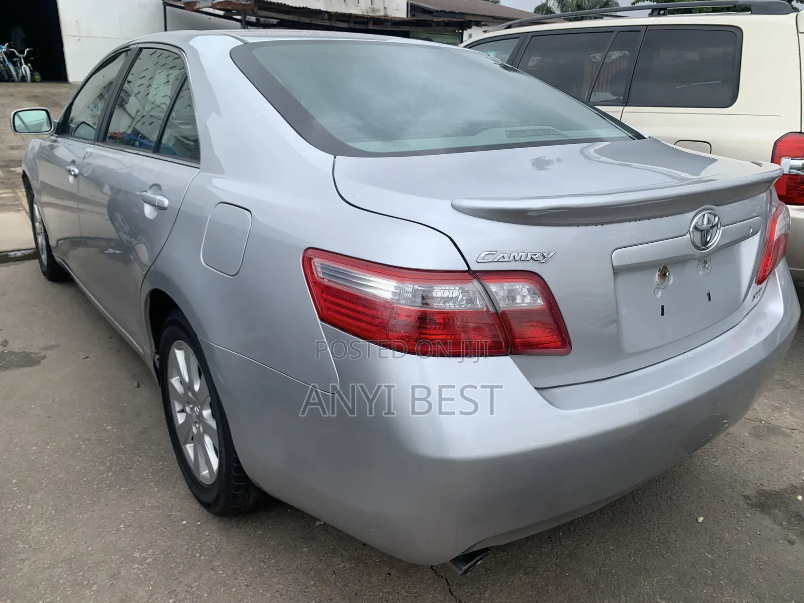 Toyota Camry 2010 Silver
