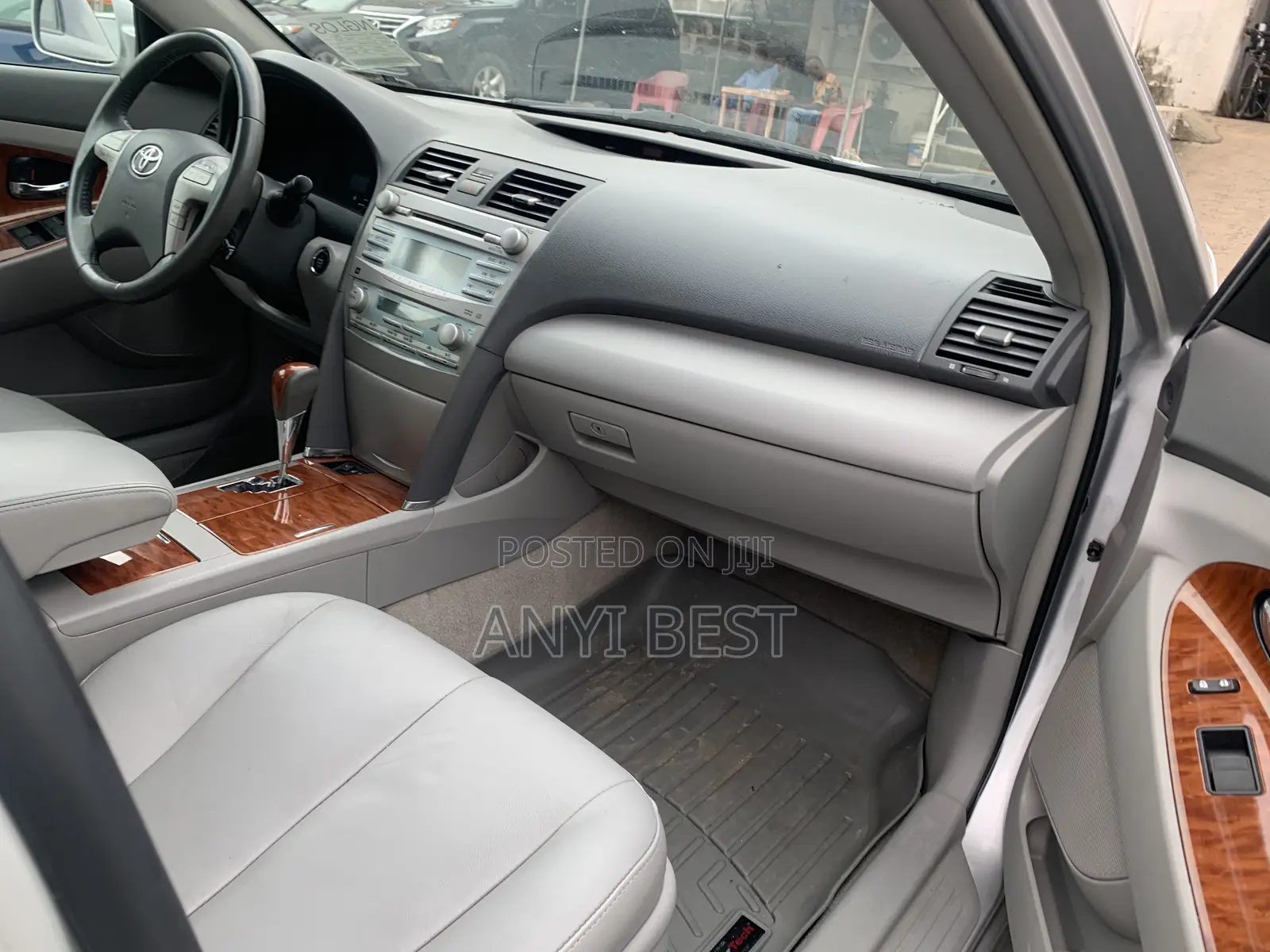 Toyota Camry 2010 Silver