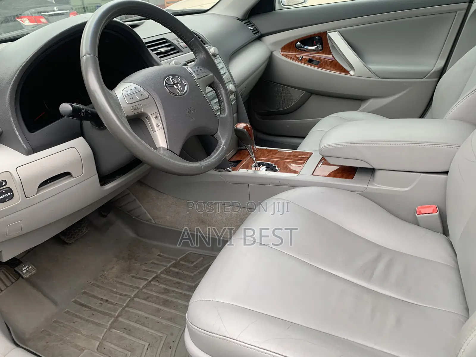 Toyota Camry 2010 Silver