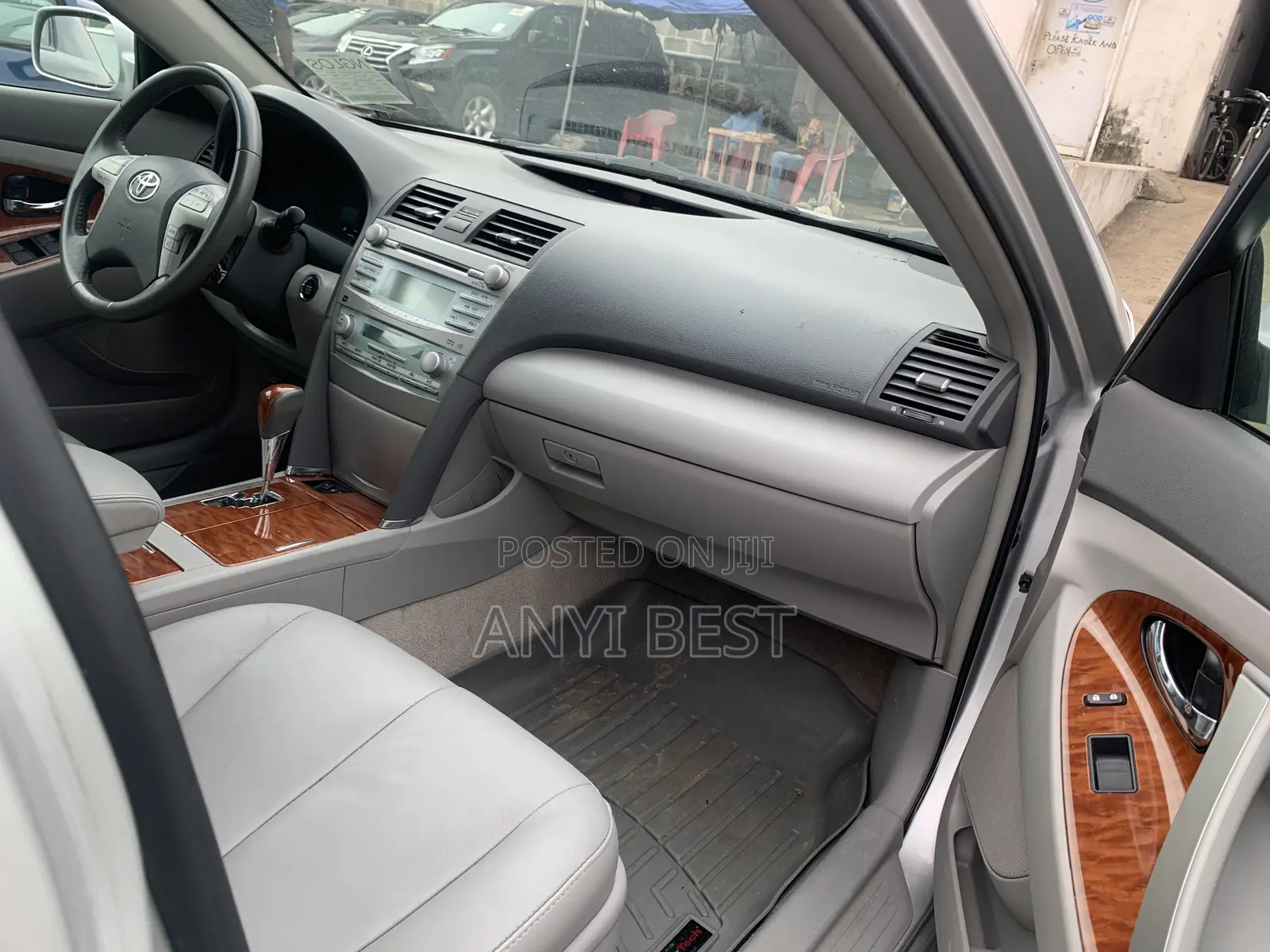 Toyota Camry 2010 Silver