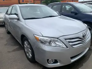 Toyota Camry 2010 Silver