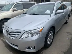 Toyota Camry 2010 Silver