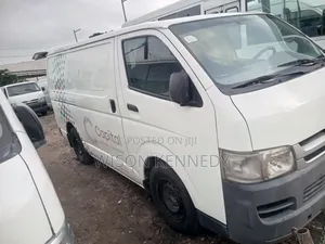 Toyota HiAce 2010 White