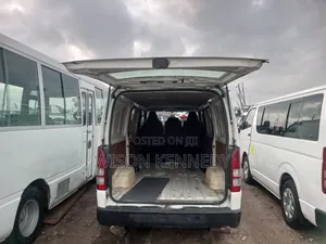 Toyota HiAce 2010 White
