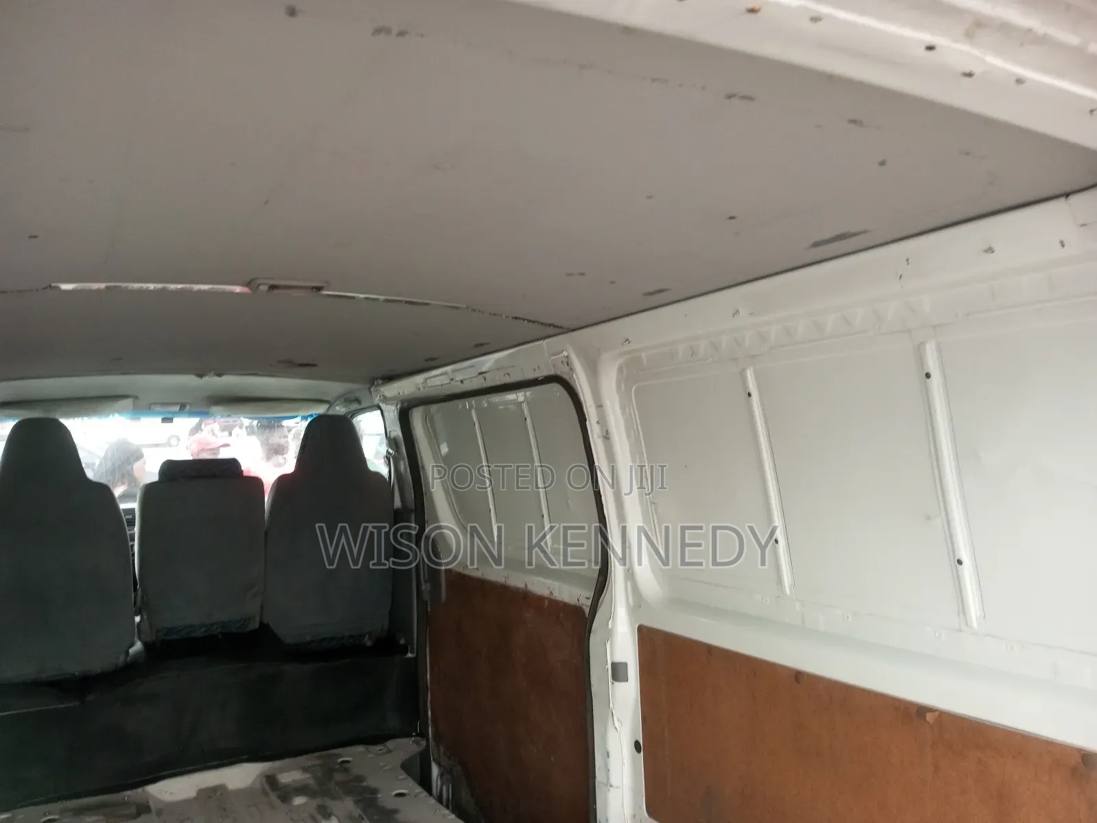 Toyota HiAce 2010 White
