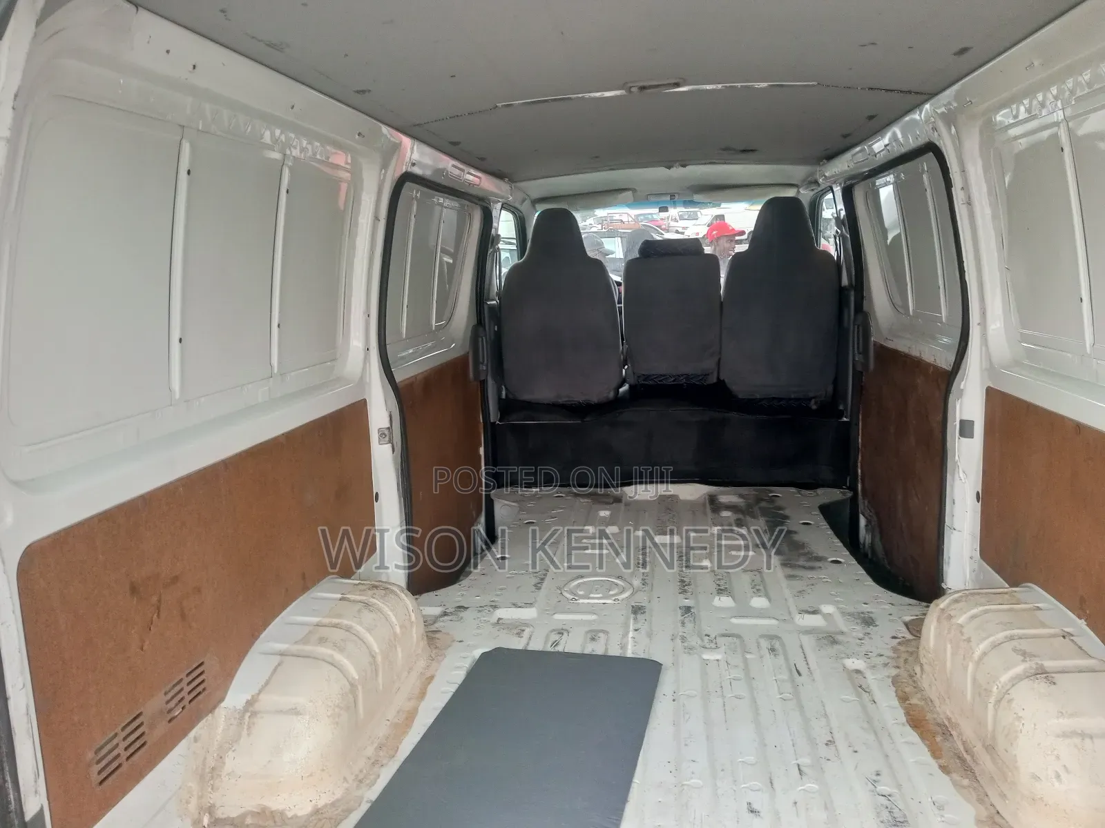Toyota HiAce 2010 White