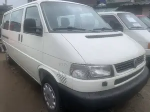 Volkswagen Transporter 2005 White