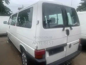 Volkswagen Transporter 2005 White