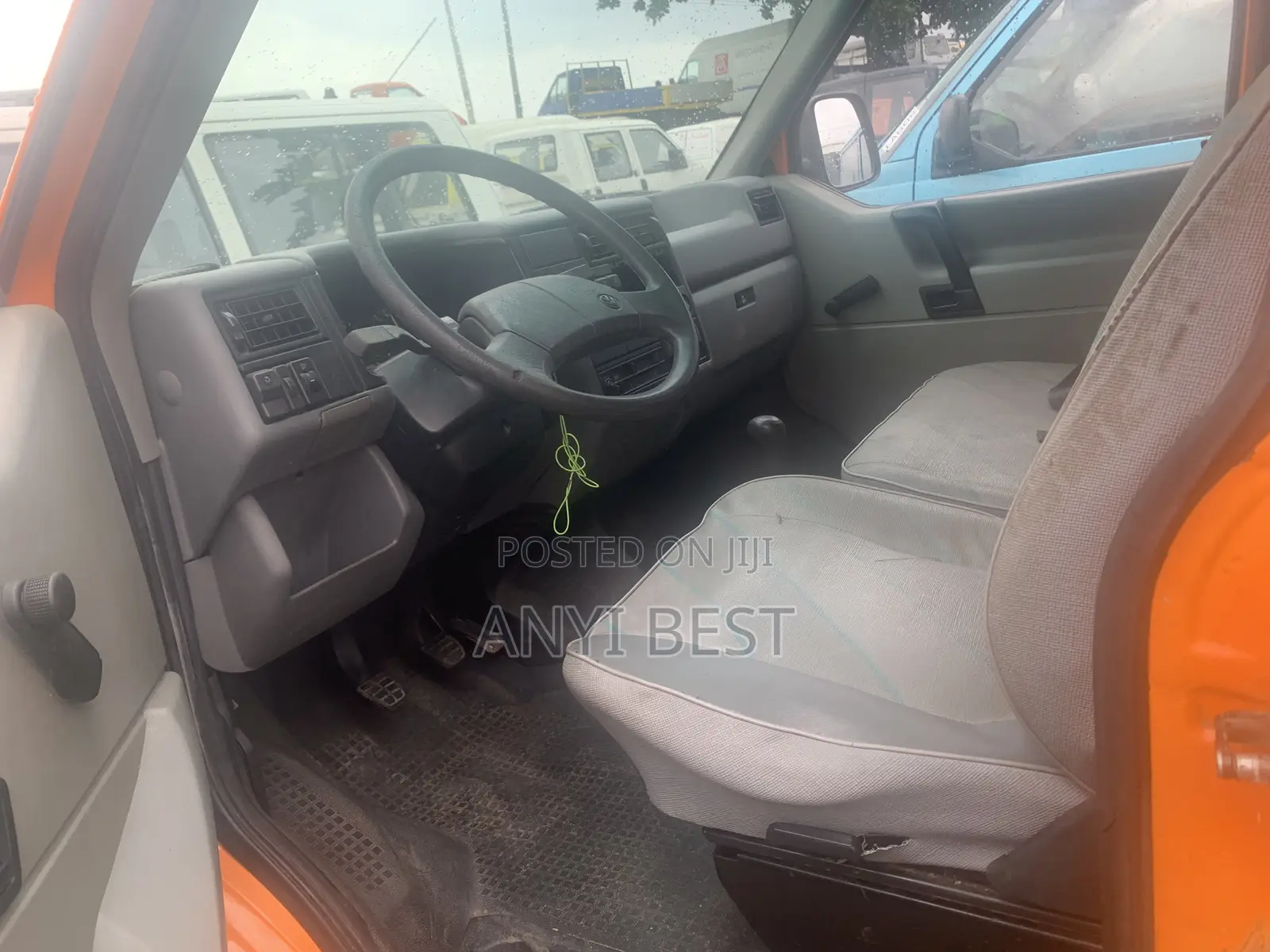 Volkswagen Transporter 2000 Orange