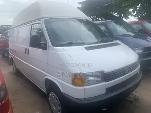 Volkswagen Transporter 2000 White
