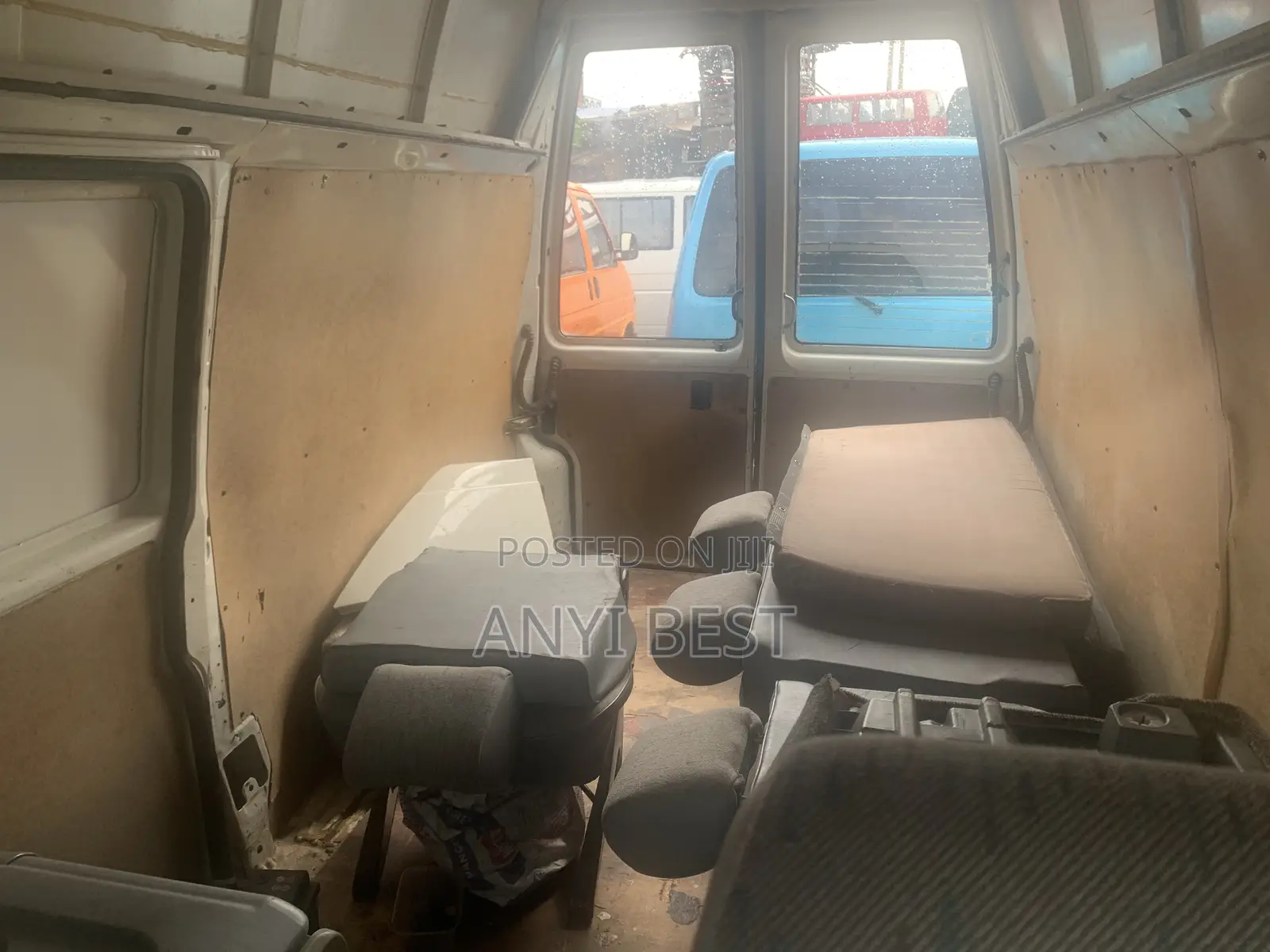 Volkswagen Transporter 2000 White