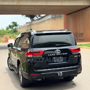 Photo - Toyota Land Cruiser 2024 Black