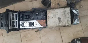Jaguar Gear Selector in Model of Jaguar Available