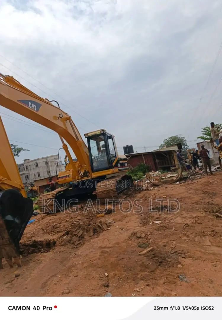 325 Bl Excavator
