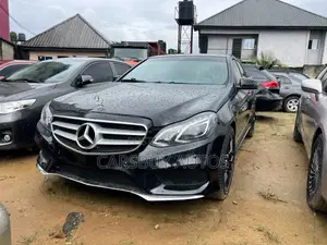 Mercedes-Benz E350 Base 4Matic Sedan AWD (3.5L 6cyl 7A) 2011 Black