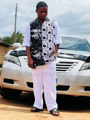Baggy Vintage Shirt and Loosen Trousers