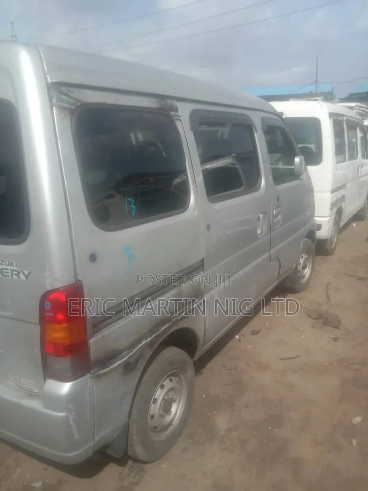 Suzuki APV Minibus 2010 Silver