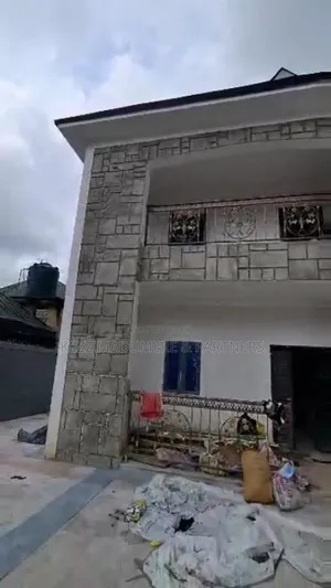4bdrm Duplex in In An Estate Sars, Port-Harcourt for sale