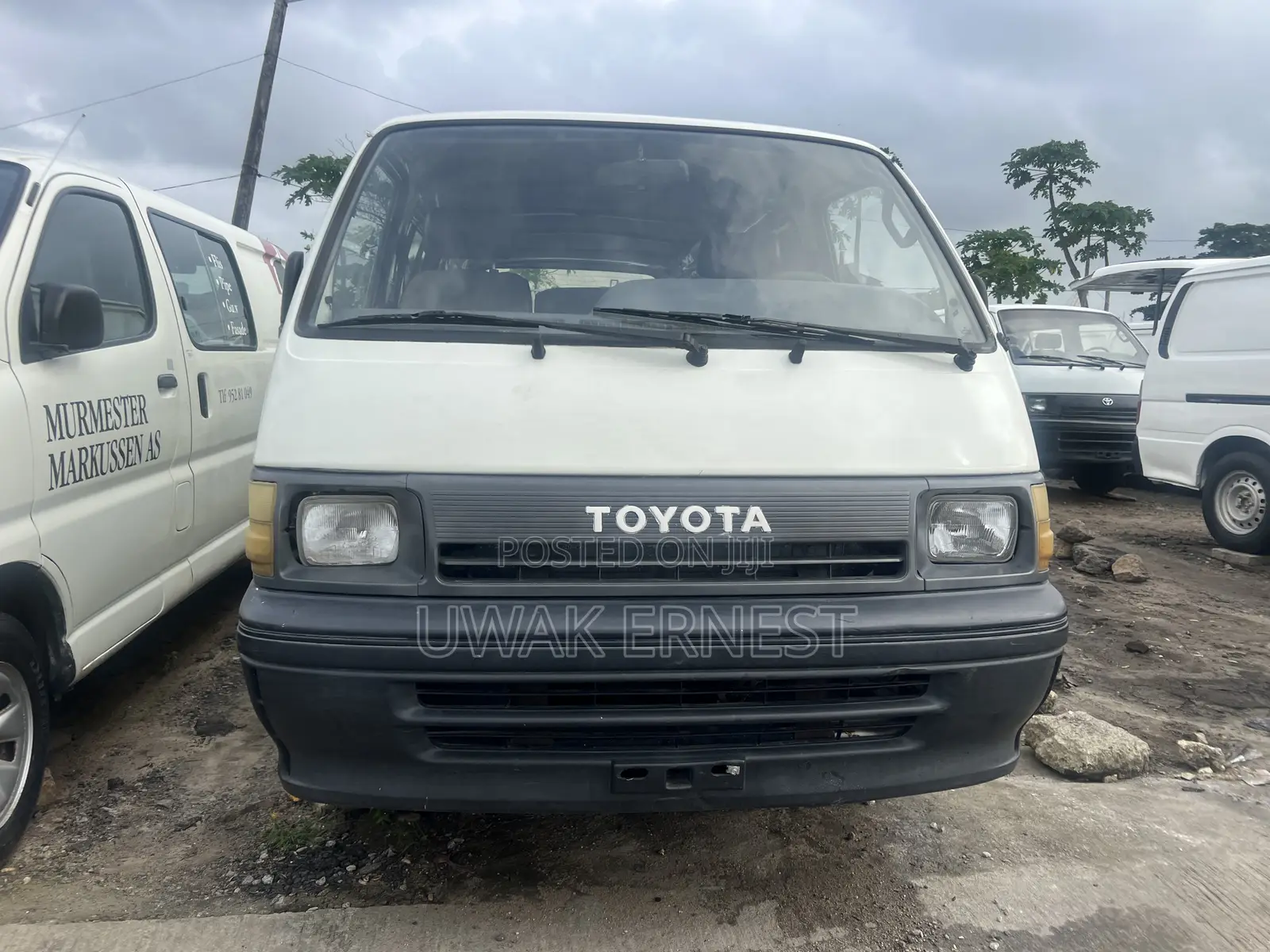 Toyota HiAce 1999 White