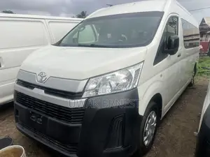 Toyota HiAce 2020 White