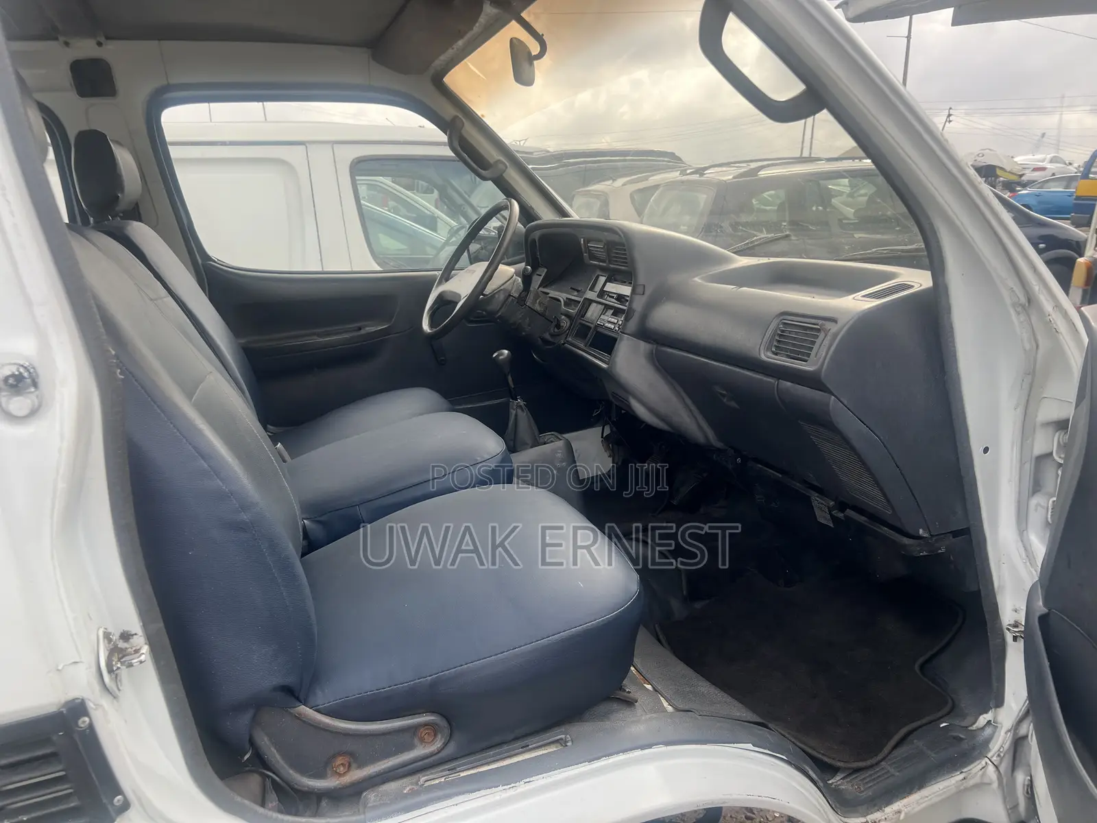 Toyota HiAce 1999 White