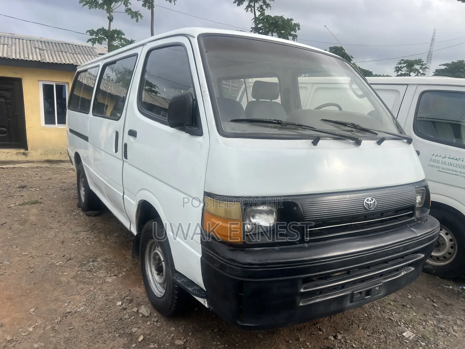 Toyota HiAce 1999 White
