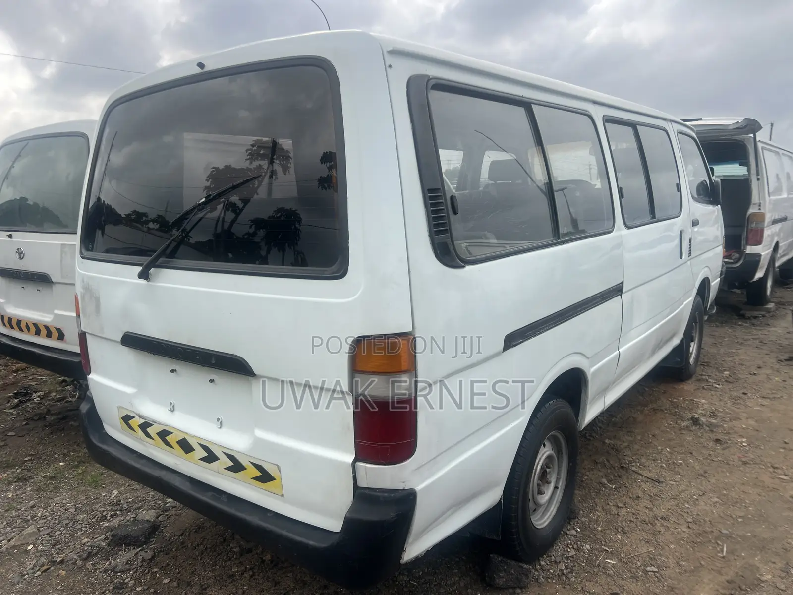 Toyota HiAce 1999 White