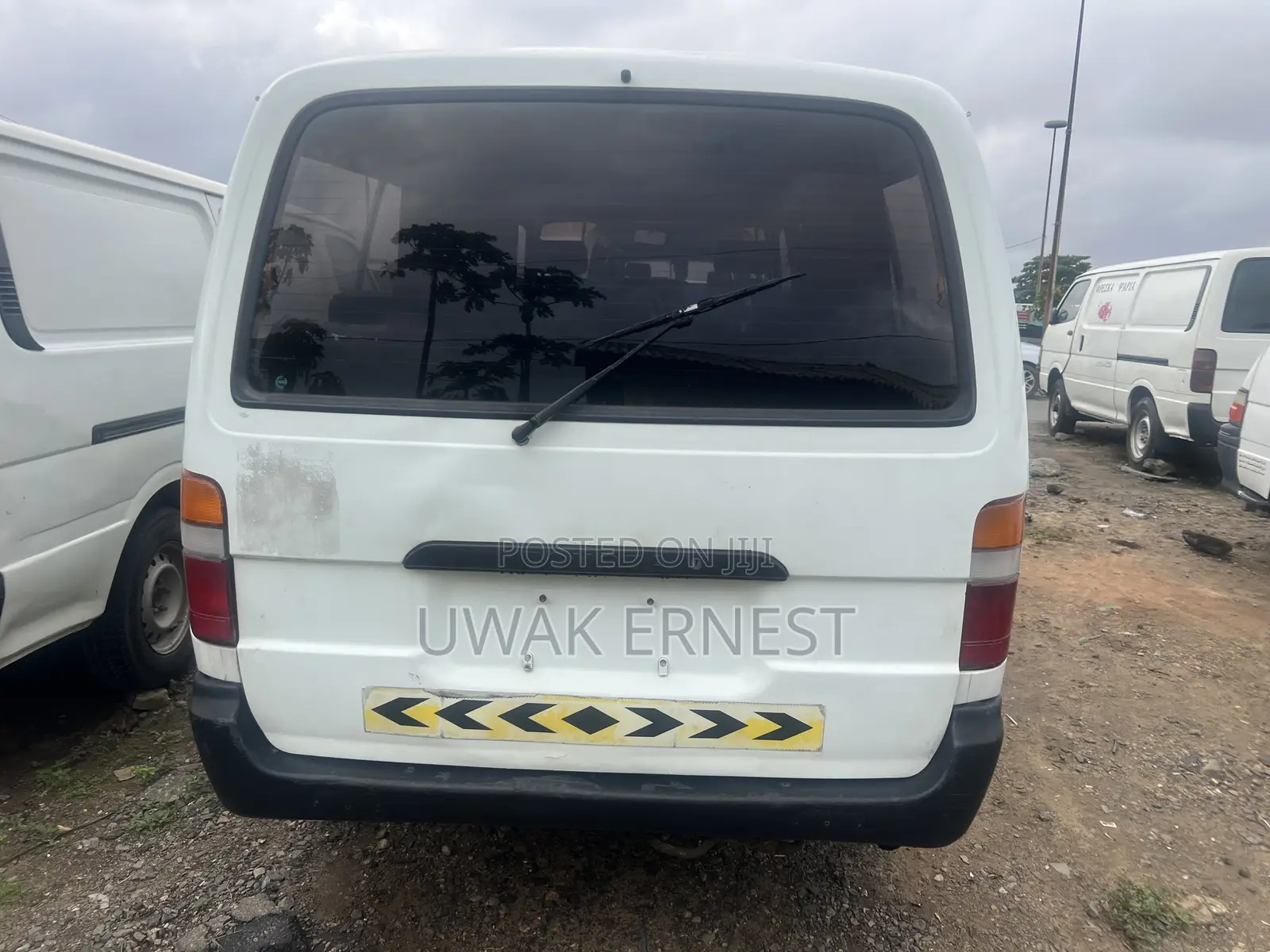 Toyota HiAce 1999 White