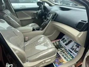 Toyota Venza AWD 2012 Brown