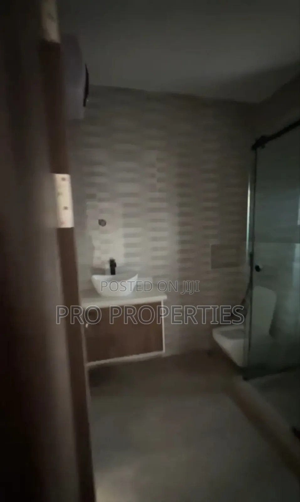 3bdrm Block of Flats in Mabushi for rent