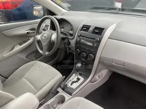 Toyota Corolla LE 4dr Sedan (1.8L 4cyl 4A) 2010 Blue