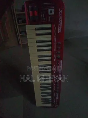 Photo - Behringer Umx490 Usb/Midi Controller Keyboard