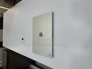 Laptop Apple MacBook Air 2022 M2 8GB Apple M2 SSD 256GB