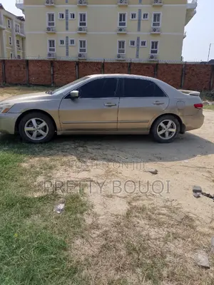 Photo - Honda Accord Automatic 2005 Gold