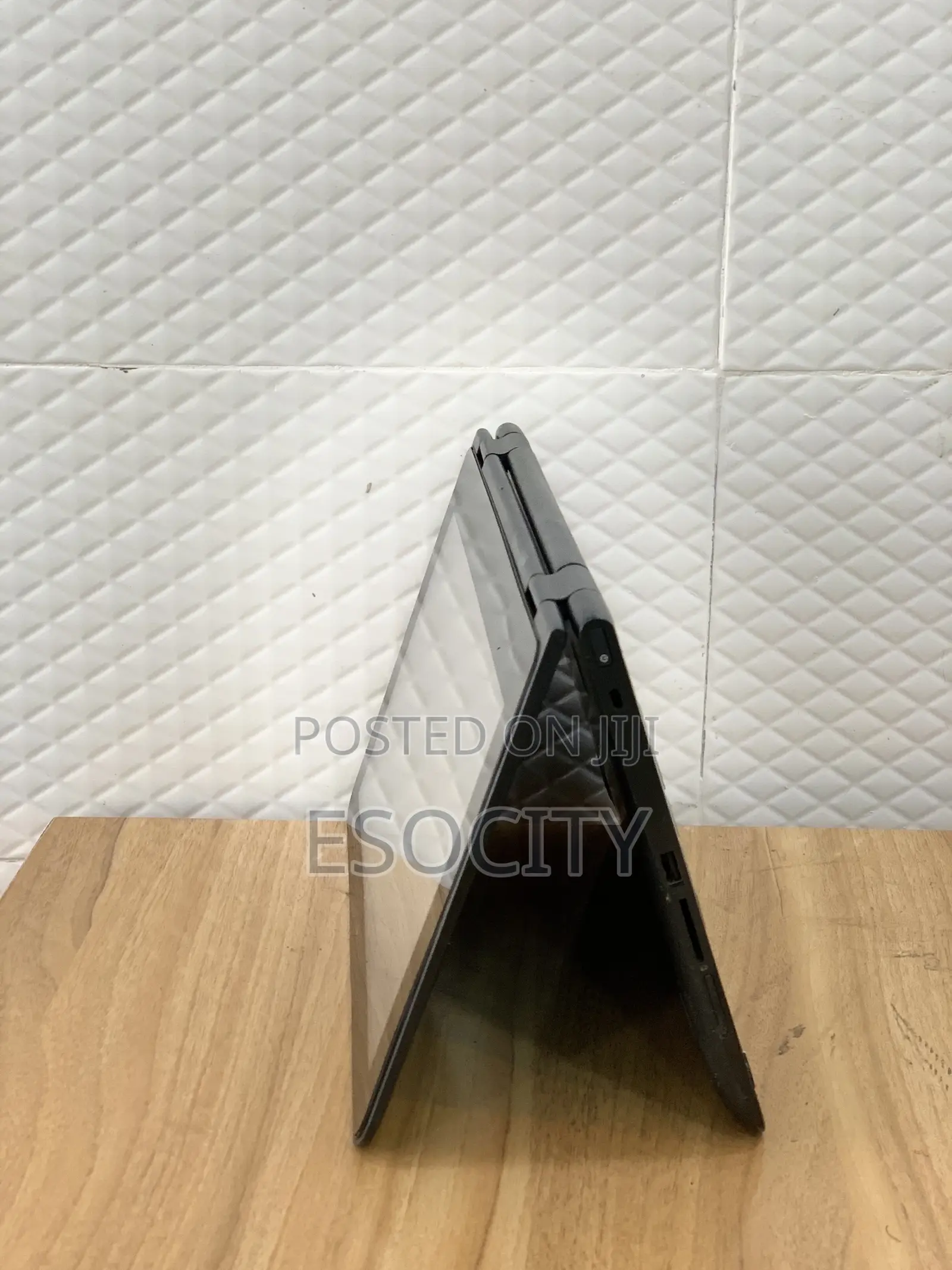 Laptop HP X360 310 G2 4GB Intel Celeron SSD 128GB