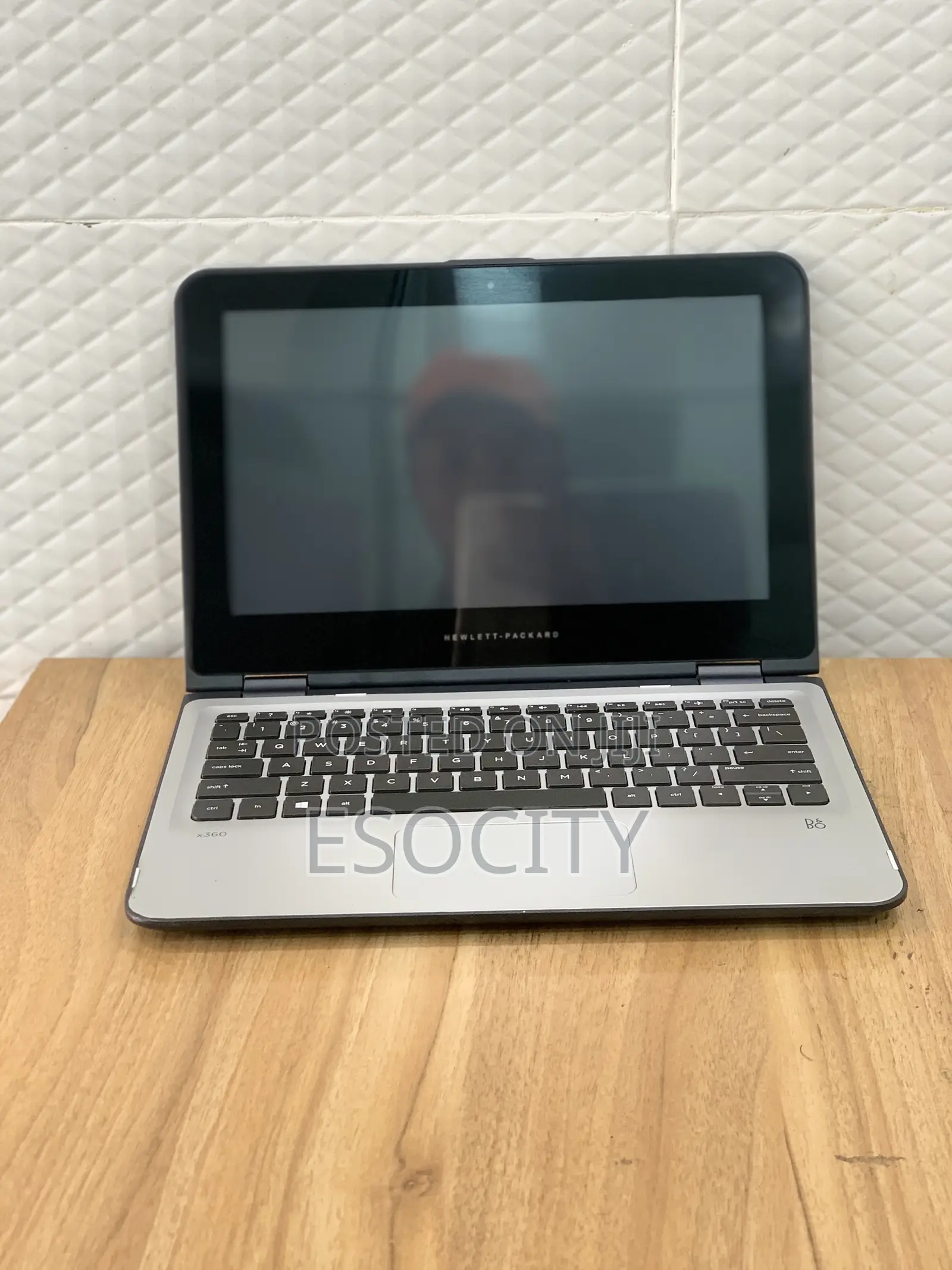 Laptop HP X360 310 G2 4GB Intel Celeron SSD 128GB