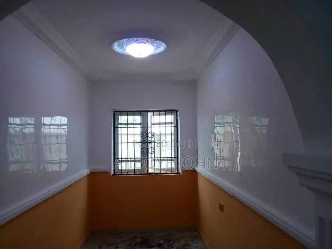 Screeding, Painting and Stucco Work