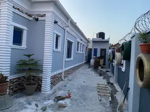 Screeding, Painting and Stucco Work